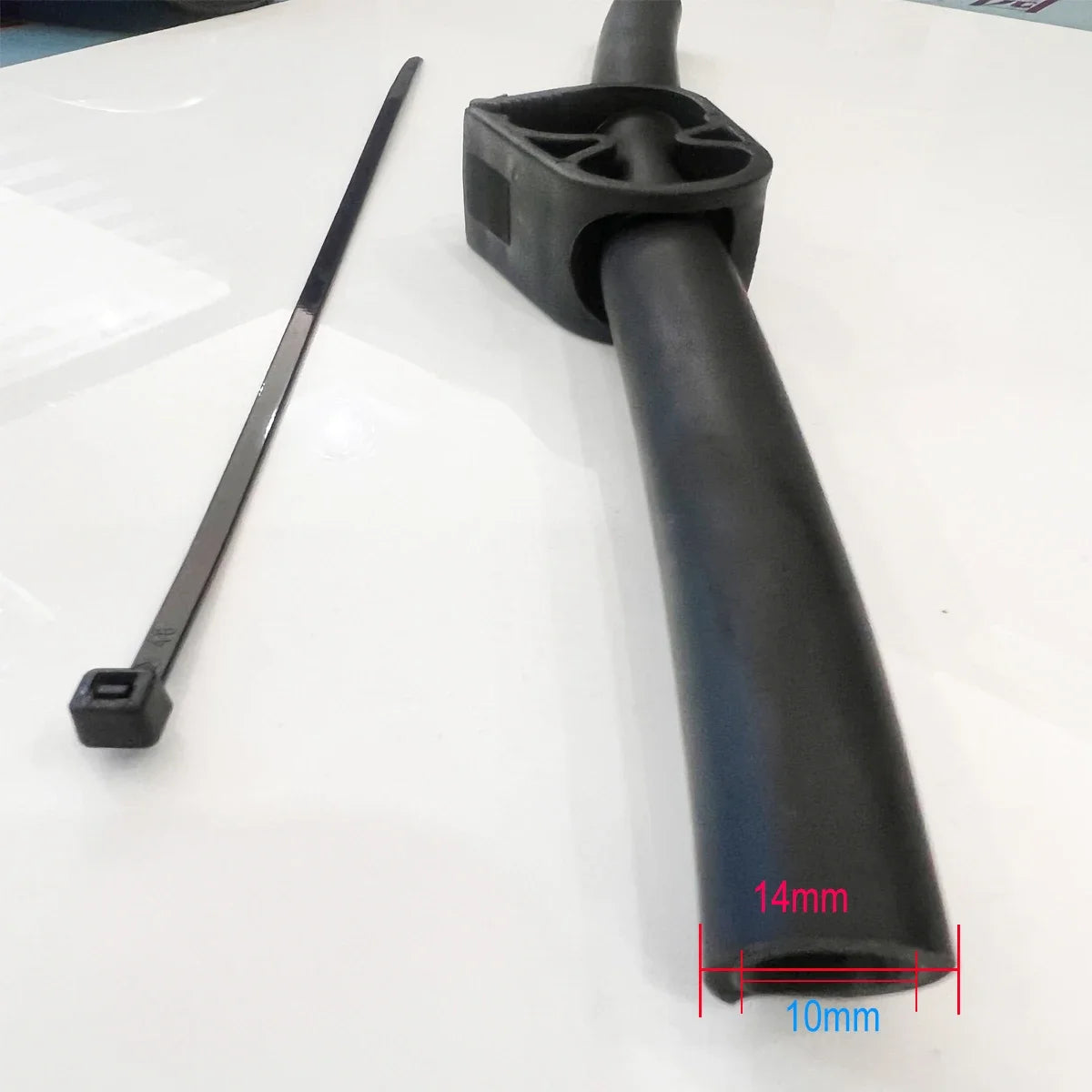 Kitesurfing Hose and Clamp